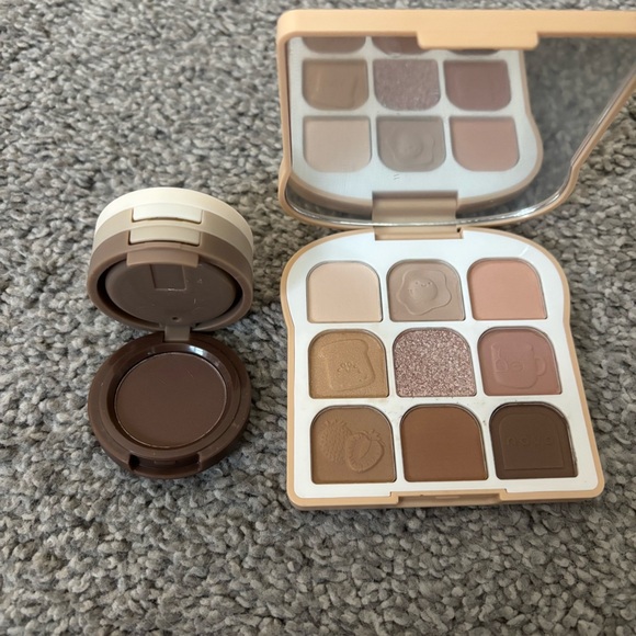 Neutral Eyeshadow Palette and Eyeshadow Bento - Picture 6 of 6